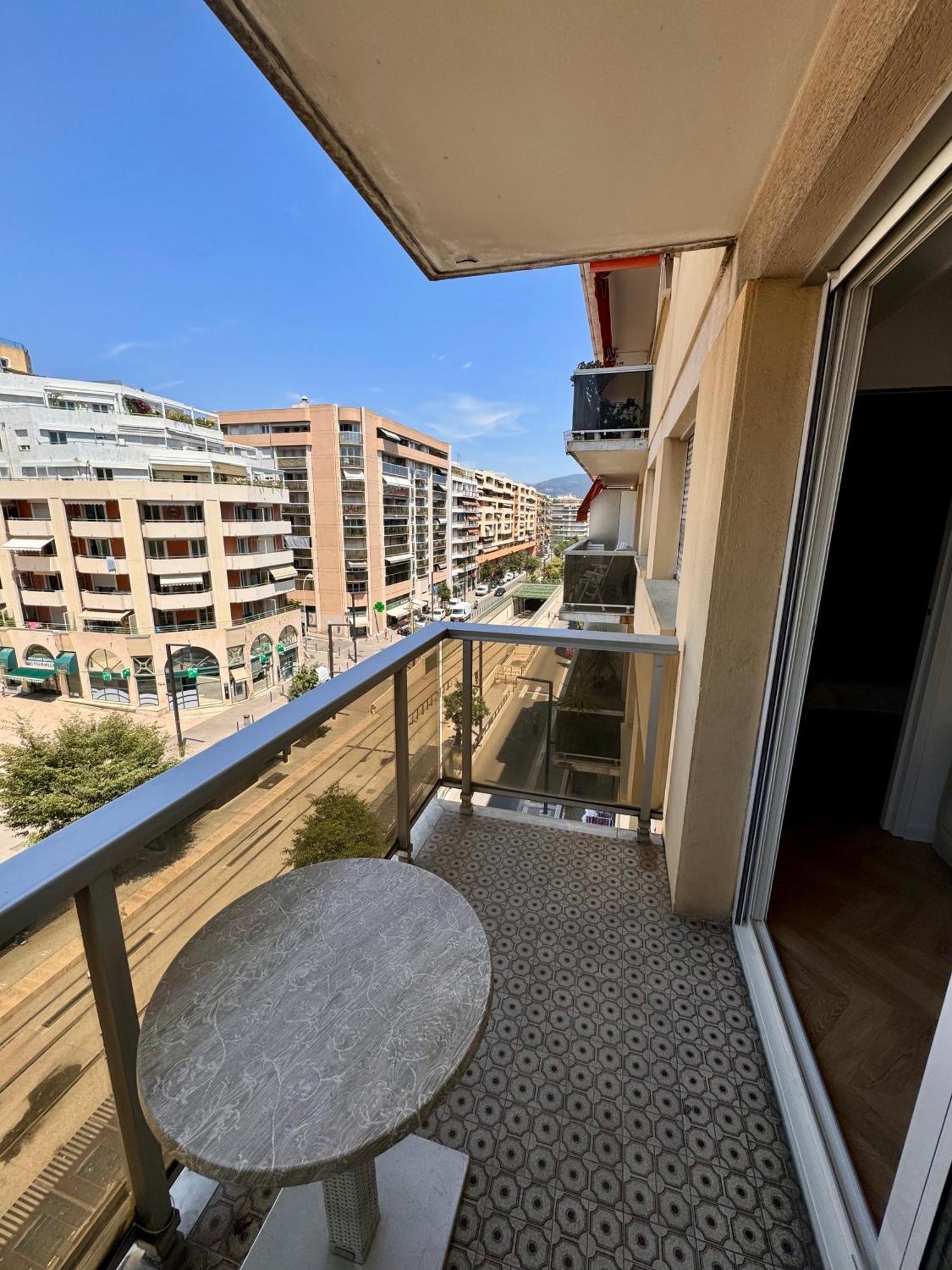 Apartment 2p Moderne Et Epure Pres De La Et De La Celebre Promenades Des - Vivez Le Reve Mediterraneen Nizza