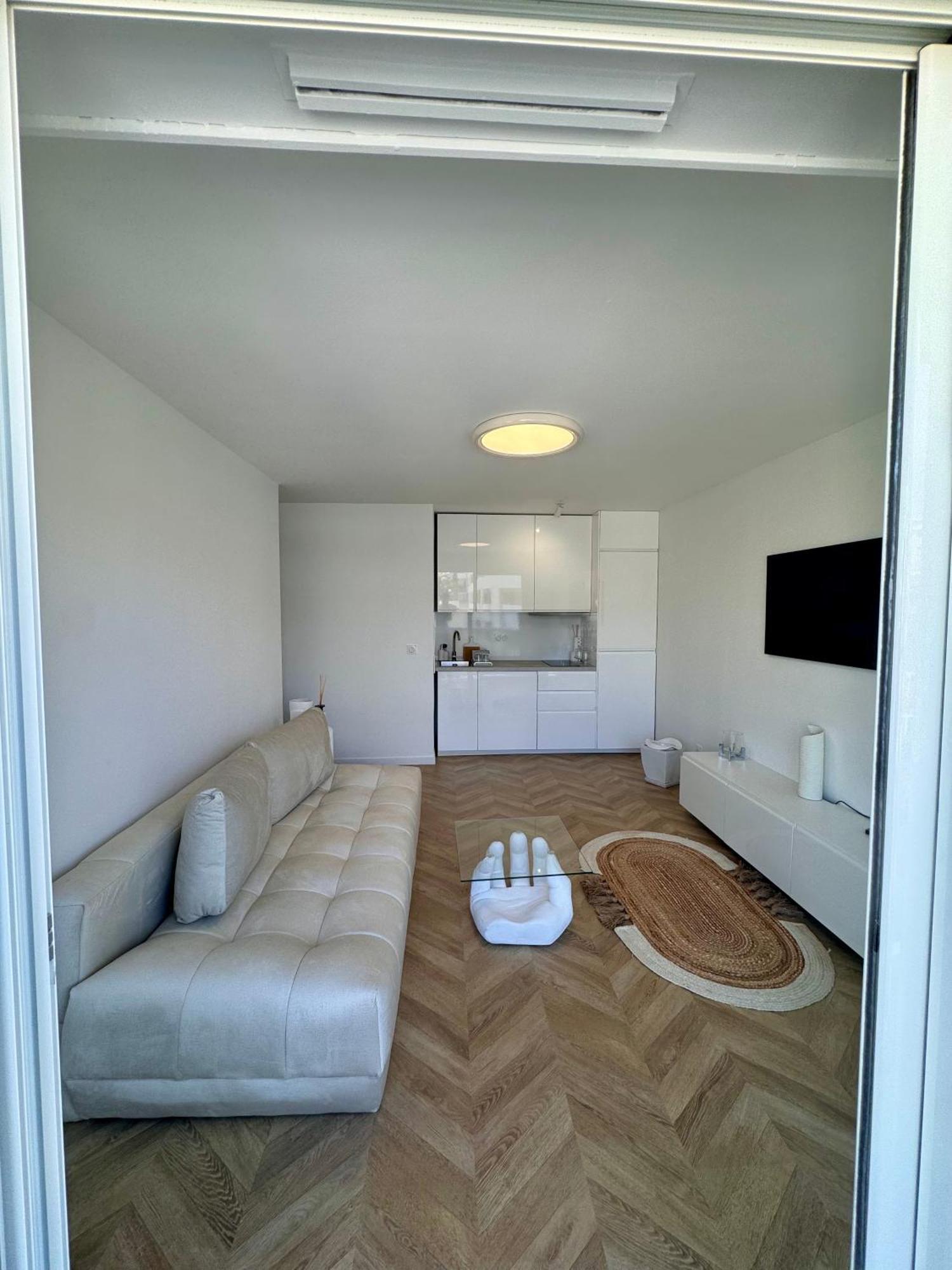 Apartment 2p Moderne Et Epure Pres De La Et De La Celebre Promenades Des - Vivez Le Reve Mediterraneen *